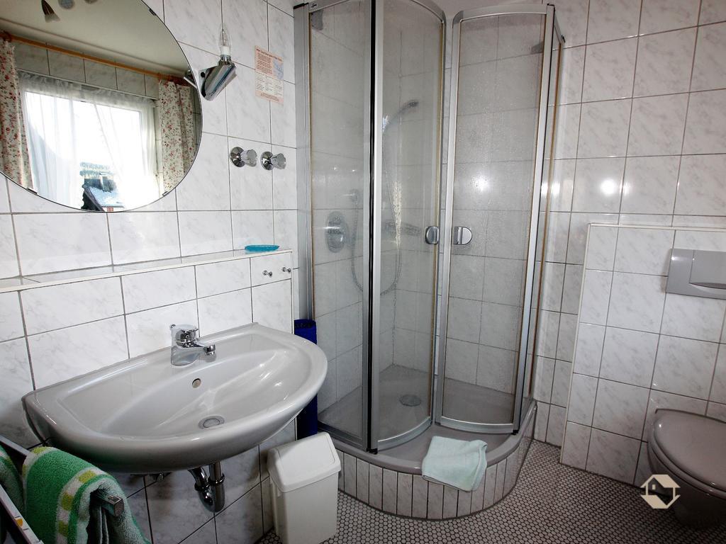 Gaestehaus Klingele Hinterzarten Ruang foto